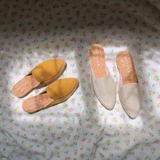 พร้อมส่ง - รองเท้าหัวแหลม ทรงสลิปเปอร์ Slipper