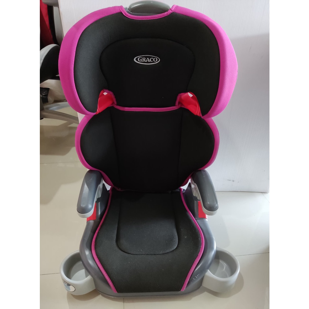 บูทเตอร์ซีท Graco รุ่น Junior Maxi สีชมพูดำ มีที่วางแก้ว ถอดซักทำความสะอาดง่าย ใช้ได้ตั้งแต่ 3-11 ปี