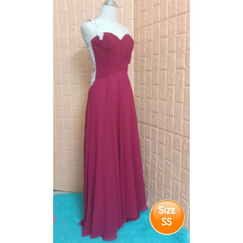 ชุดราตรีกระโปรงยาว สีเเดง B47