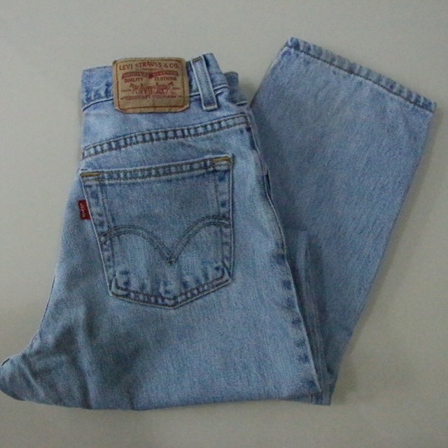 Levi’s 550 ทรงกระบอก เอวสูง