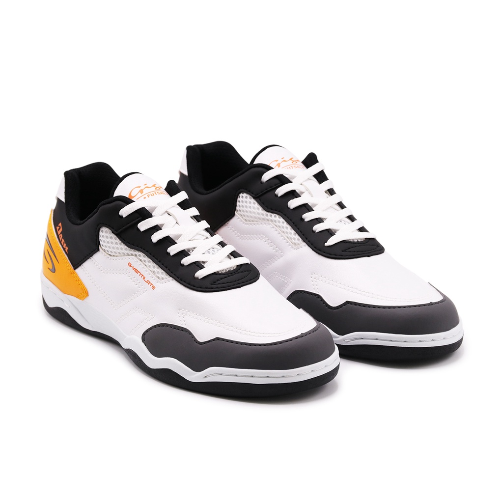 GiGA รุ่น FG420 สีขาว รองเท้ากีฬา รองเท้าฟุตซอล