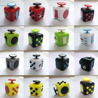 Fidget cube ของเล่นเพื่อผ่อนคลาย คลายเครียด