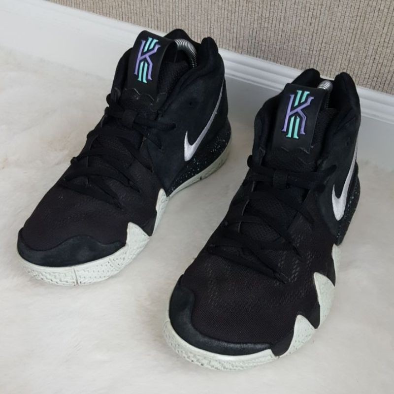 รองเท้ามือสอง Nike Kyrie 4 (Size 40.5 / 25.5 Cm.)