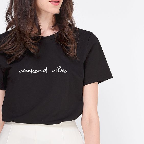 เสื้อยืด WEEKEND VIBES -W2T715 - HoCha89 4C Cotton พร้อมสายคอปก สินค้าคุณภาพสูง (ภาพจริง)