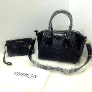 กระเป๋า Givenchy 12"