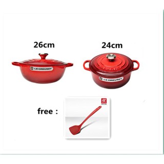 สตูว์เหล็กหล่อ Le Creuset ในหม้อกลม 24 ซม. และ 26 ซม