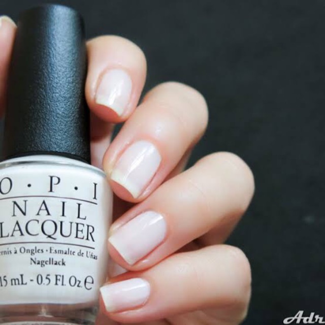 พร้อมส่ง OPI Funny Bunny ยาทาเล็บโทนสีขาว เนื้อกึ่งใส ได้ลุคสะอาด ลุคแพง ลุคน่ารัก คุณหนูคุณนาย แท้ %