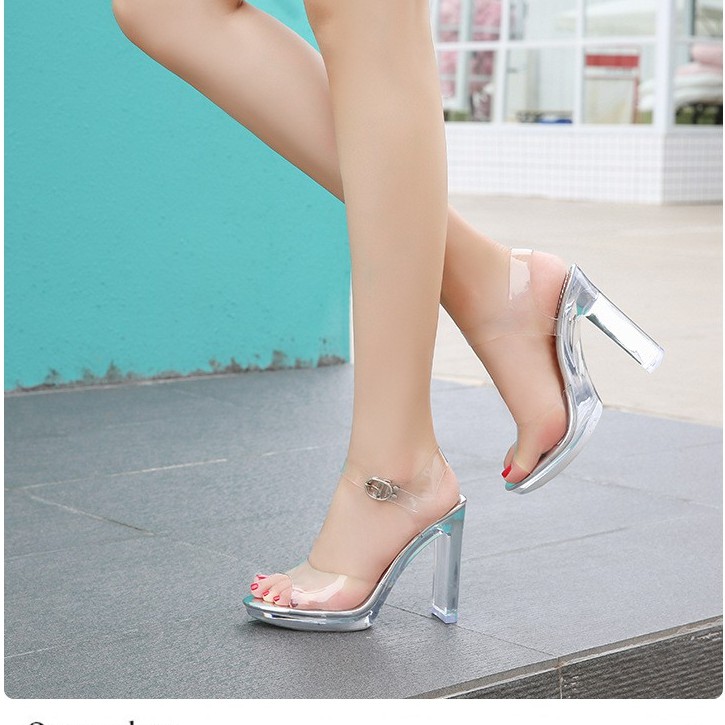 พร้อมส่ง FARLA S11-2 รองเท้าส้นแก้วสูง 4.5นิ้วชุดไหนก็ทำให้คุณโดดเด่นที่สุดเมื่อได้ใส่รองเท้าคู่นี้ 