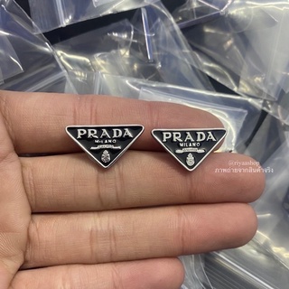 ต่างหู 𝐏𝐫𝐚𝐝𝐚 งานออริ𝟏:𝟏 รุ่นยอดนิยม ใส่ได้ทุกวัน(พร้อมส่ง)