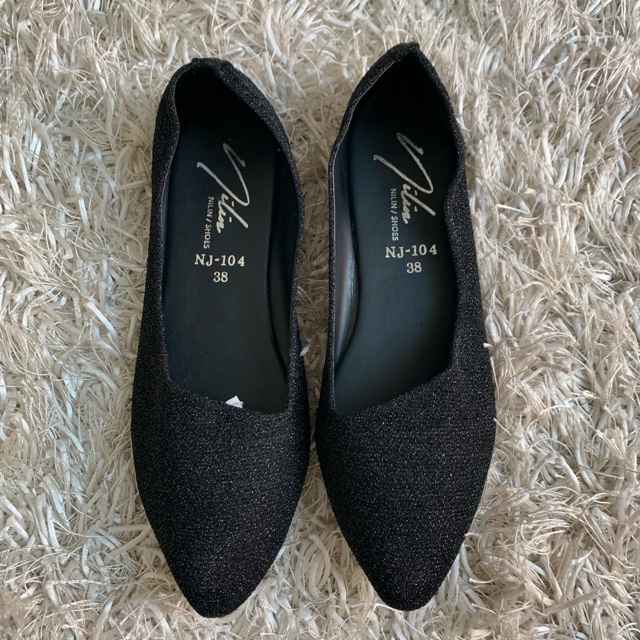 รองเท้าคัชชูสีดำ หนังมีกากเพชร size:36,38 ของใหม่