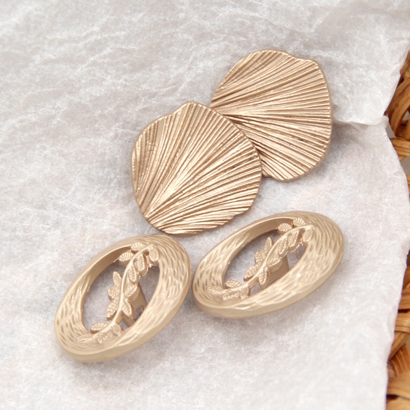 6 ชิ้น / เซต ขนาดใหญ่ รูปเปลือกหอย ดอกไม้ กระดุมโลหะ สีทอง สําหรับเสื้อผ้า ชุดแต่งงาน เสื้อเบลเซอร์ วินเทจ แฮนด์เมด ตกแต่ง