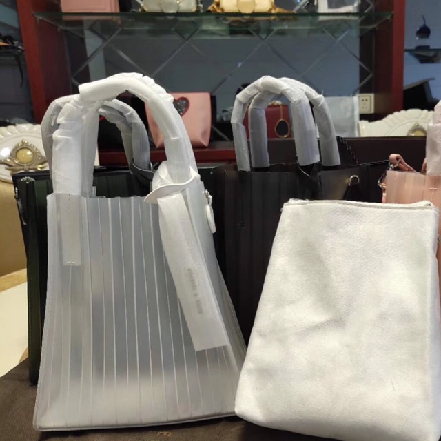 CHARLES＆KEITH