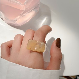 แหวนเรซิ่นสีนู๊ดครีม nude resin cuff ring