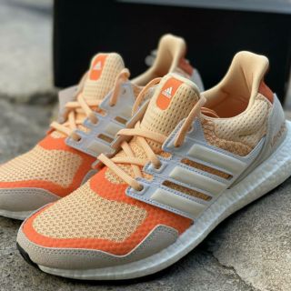 Adidas Ultra Boost S&amp;L
Glow Orange