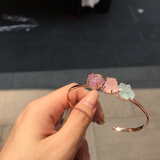 Tiny quartz bangle กำไลหินแท้