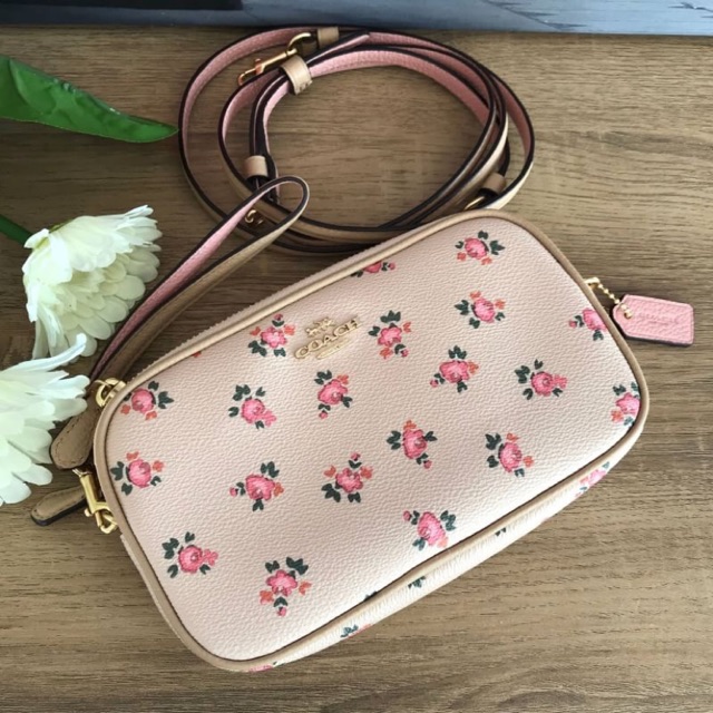 (ผ่อน0%) กระเป๋า ✨Coach F22836✨ งานช็อป  Crossbody Clutch With Stitch Floral Print ลายดอกไม้ มีสายคล้องมือ งานshop