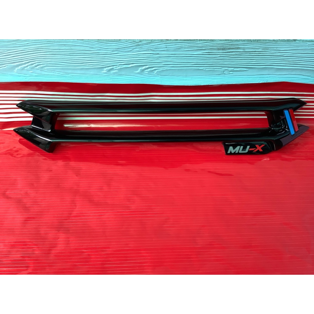 ครอบกระจังหน้า MU-X MUX 2021 2022 2023  VAZOOMA-X แท้ ดำเงา *งานไทยพร้อมส่ง*