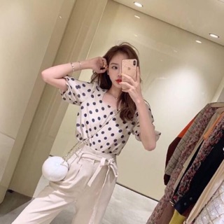 Set 2 ชิ้น เสื้อลายจุด polkadot + กางเกงขากระบอก สีครีม