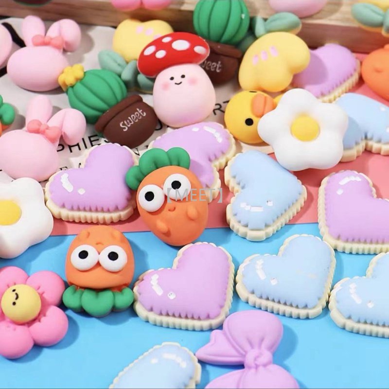 【MEET】1 ชิ้น/ถุง ต้นกระบองเพชร อุปกรณ์ DIY เรซิ่น การ์ตูนน่ารัก แพคเกจวัสดุกาวครีม 3Dสามมิติสต DIYวัสดุทำมือ อุปกรณ์เสริม เคสโทรศัพท์ ตกแต่งเล็บ