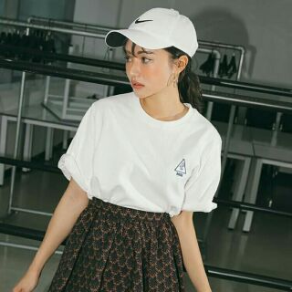 SALE 150 !! 🔥เสื้อ oversize สไตล์เกาหลี ลาย Rose