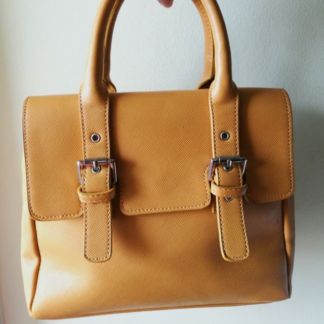 กระเป๋าหนัง Zara จาก Shop UK