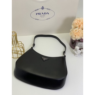 prada พร้อมส่ง 2200.-