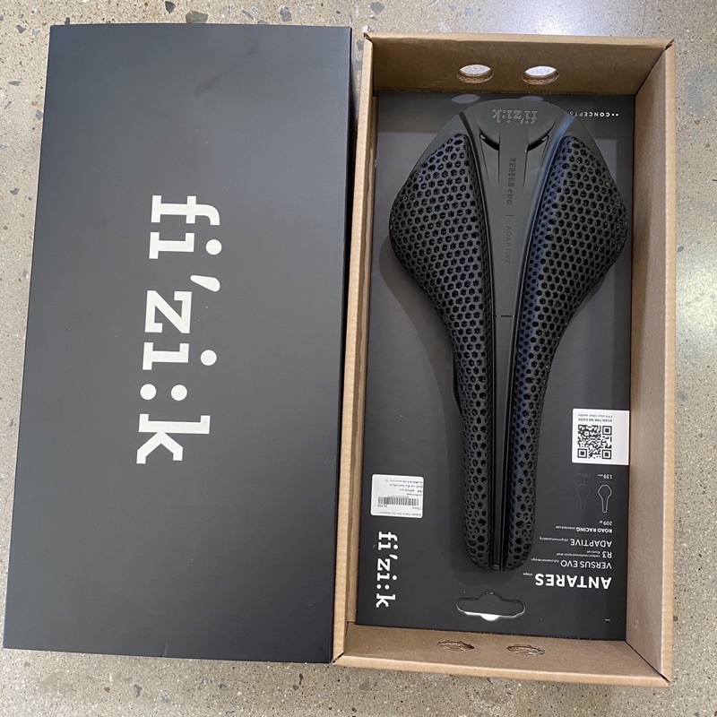 เบาะ Fizik Adaptive VS R3