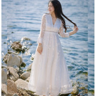 พร้อมส่ง White Dress  🍰ชุดเที่ยวทะเล เดรสผ้าสีขาวปักลายดอกไม้🍰 ดรสแฟชั่น สินค้าเข้าใหม่สวยมาก