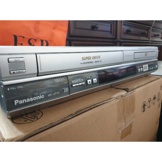 [ลด 80บ. โค้ด ENTH119]เครื่องเล่นวีดีโอเทปและดีวีดี VDO , DVD Panasonic รุ่น NV-VP31