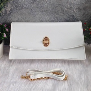 ❌Sale ‼️ สินค้าปกติ ต่ำกว่าทุน ❌  CHARLES &amp; KEITH FRONT FLAP TURN LOCK CLUTCH