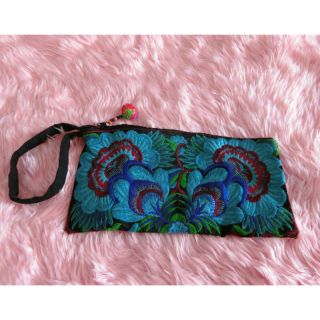 NEW!! กระเป๋าผ้าใส่สตางค์แบบถือใบยาว ลายปักพื้นเมือง