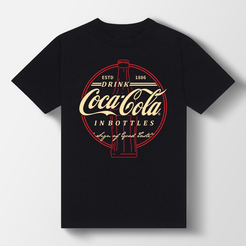 【 】เสื้อยืด ผ้าฝ้าย 100% พิมพ์ลายโลโก้ Coca-Cola สไตล์ญี่ปุ่น ฮาราจูกุ พลัสไซซ์ XS-XXXL สีดํา ของขวัญวันเกิด สําหรับผ