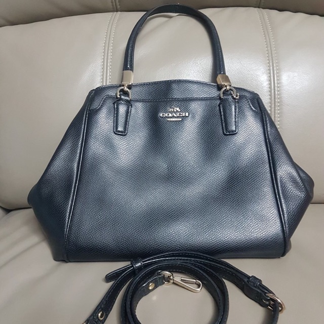 Coach แท้ สะพายแบบ cross body ได้