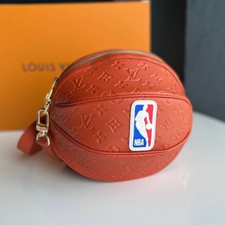 LOUIS VUITTON NBA Ball in basket leather bag ( ใบนี้ทำจากหนังทั้งใบ ) 💛