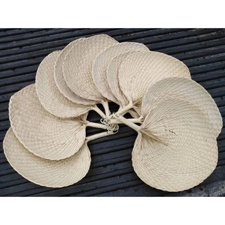 พัดสานใบกะพ้อ พัดโบราณ 10 - 11 นิ้ว (Thai Handmade Fan)