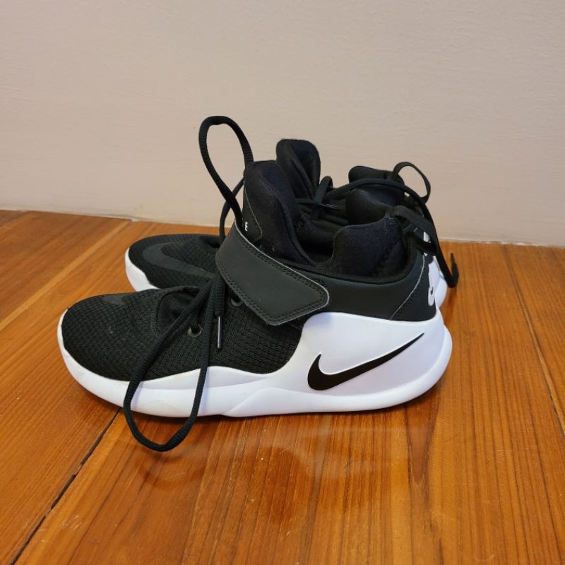 รองเท้า Nike (ไนกี้) ของแท้ สีดำ ไซส์ 38.5