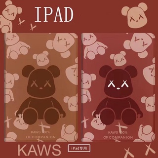 KAWS เคสไอแพด เคส iPad Trendy การ์ตูนหมีรุนแรง Cute 10.2 IPAD gen7 mini iPad gen8 เคสไอแพด Gen6 gen9 Air4 Air5 10.9 Case