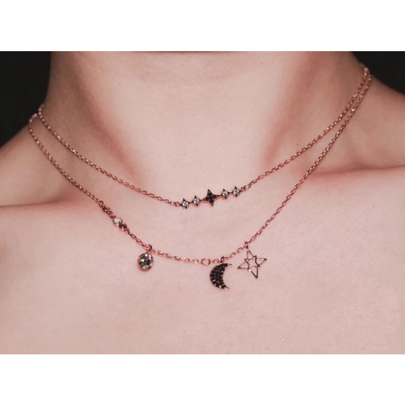 Swarovsk สวารอฟสกี้แวววาวดวงจันทร์ดาวคู่และสร้อยคอแฟชั่นชุดสร้อยคอแฟชั่นส่งแฟนของขวัญ星月双层项链