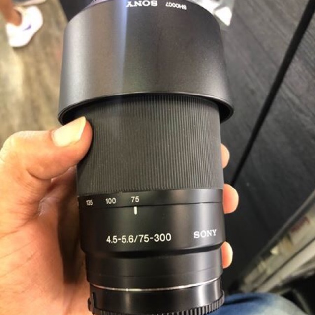 Sony mouth a 75-300mm