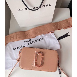 0MARC JACOBS Snapshort Camera BagSize : 7” (L) × 4" (H) × 2.25" (D)