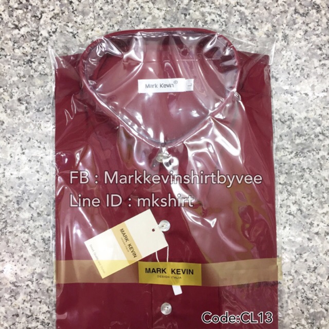 เสื้อเชิ้ตสีเลือดหมู มีกระดุมปกด้านใน ทั้งแขนสั้นและยาวค่ะ