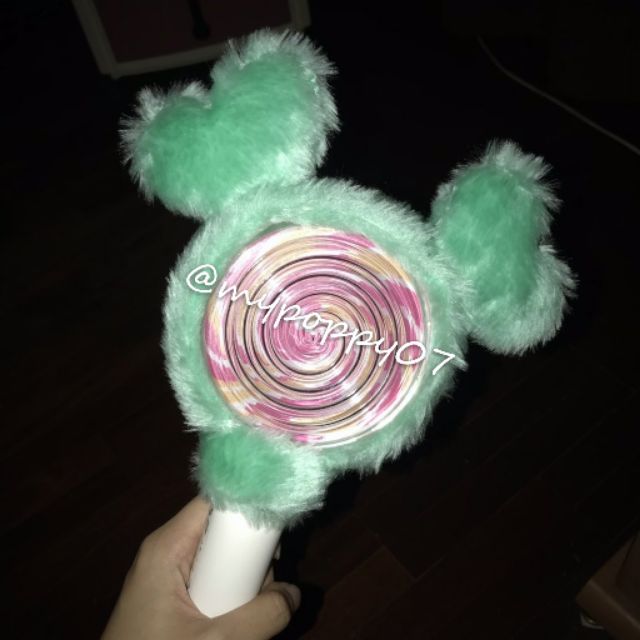 เปิดพรีเลิฟลี่บงทุกสี ทันคอน Twice