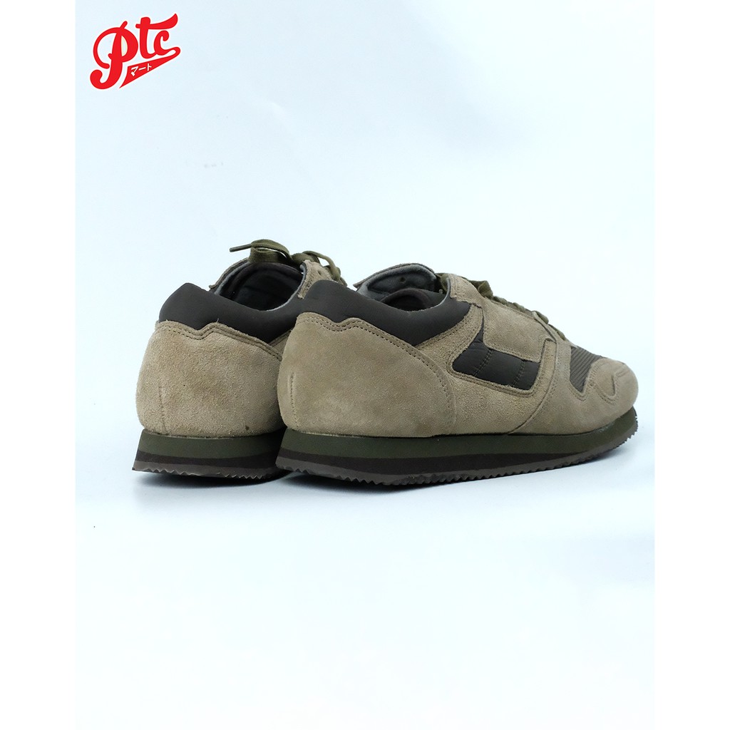 รองเท้าผ้าใบ REPRODUCTION OF FOUND / 1990s British Trainer 1800F