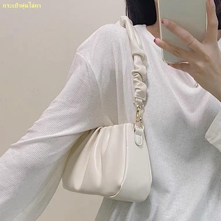 spot#⚡⚡กระเป๋า messenger หญิงใบเล็ก 2021 ใหม่ทั้งหมด กระเป๋ารักแร้ fold cloud bag one shoulder Messenger bag