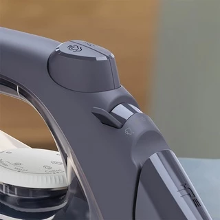 อีเลคโทรลักซ์ เตารีดไอน้ำ 2400 วัตต์ รุ่น E6SI3-61NW สีน้ำเงินเทา ELECTROLUX STREAM IRON 2400W E6SI3-61NW BLUE