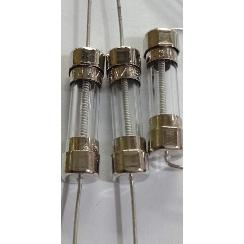(แพ็ค100ตัว) FUSE 3A 250V ฟิวส์หลอดแก้ว 3A 250V 20mm หางหนู ฟิวส์ญี่ปุ่น ไส้เกลียวใหญ่แบบขาดช้า 3.15
