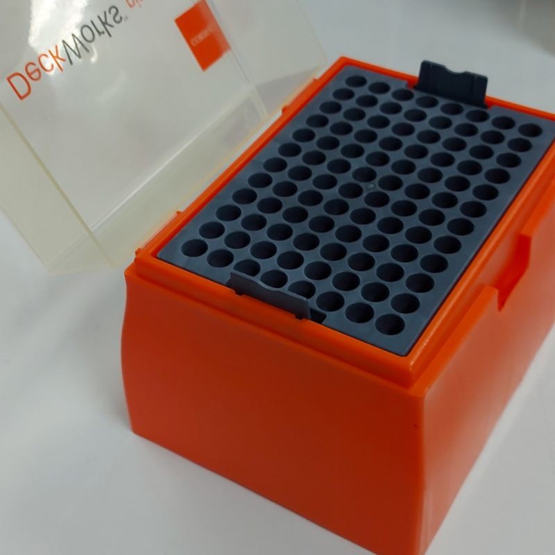 Micropipette tip box กล่องใส่ทิปไมโครไปเปตขนาด 200 ul. ใช้มาครั้งเดียว