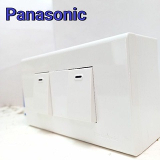 Panasonic (พานาโซนิค) 2สวิตช์ไฟ หน้ากาก 3 ช่อง บล็อคลอยติดผนัง 2 × 4 พร้อมจัดส่ง