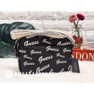 GUESS WOMEN’S RIGDEN LOGO CAMERA BAG