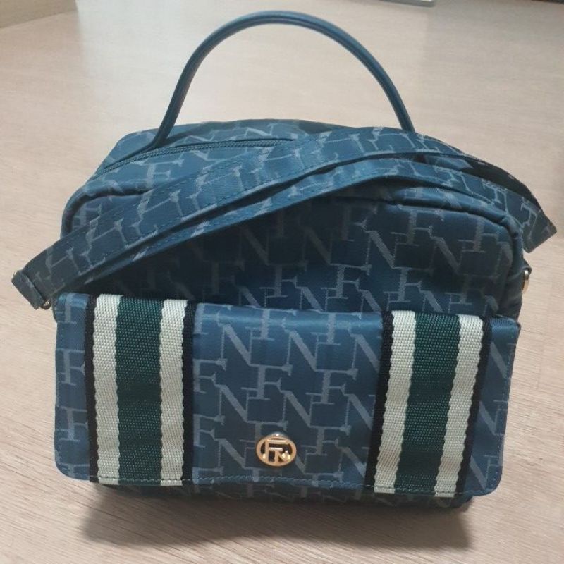 ส่งต่อจ้า กระเป๋า FLYNOW FN bag สีเขียว